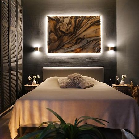 Sleep Inn - Black And Gold Loft Antwerp Cityview Antuérpia Exterior foto