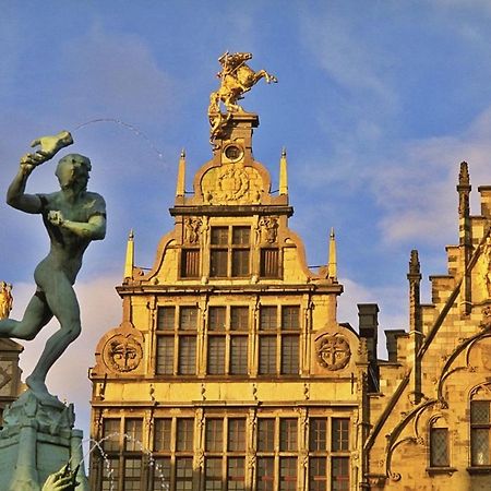 Sleep Inn - Black And Gold Loft Antwerp Cityview Antuérpia Exterior foto